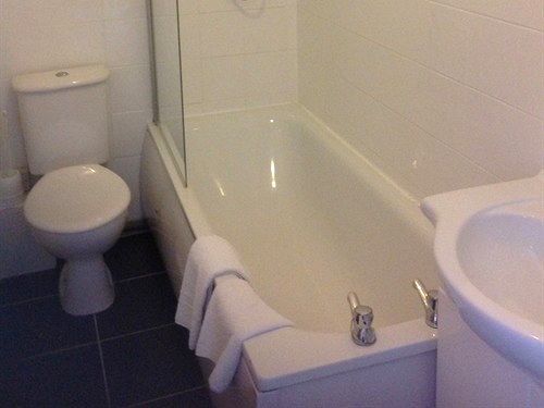 Aberthaw House Hotel 3*